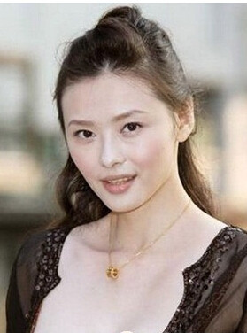 公厕挑战 公厕挑战有时薄如蝉翼