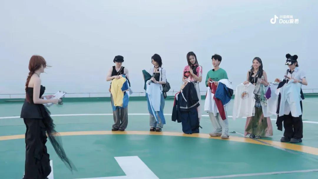 小马骑大车海报