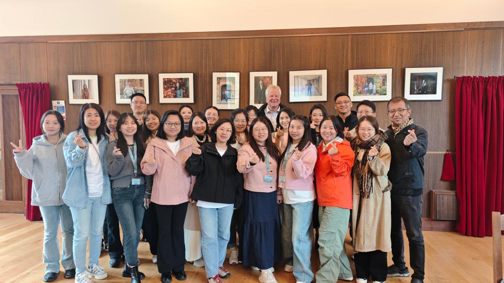 91国内揄拍国内精品对白海报