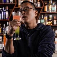 亚洲精品在线观看海报