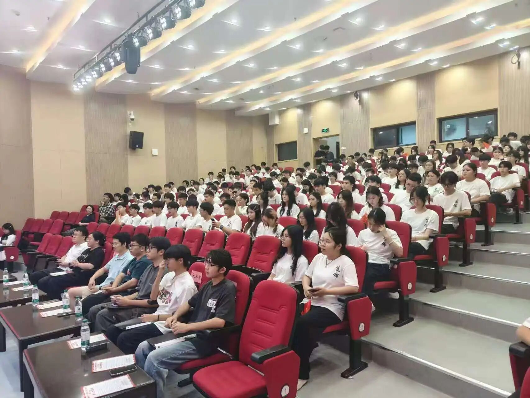 黄色软件视频下载海报